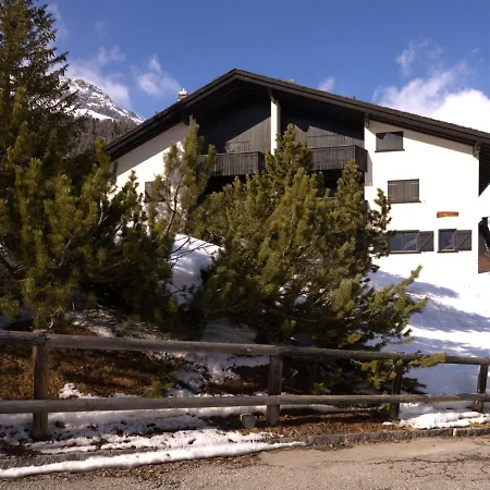 Chesa Funtanella Apartment